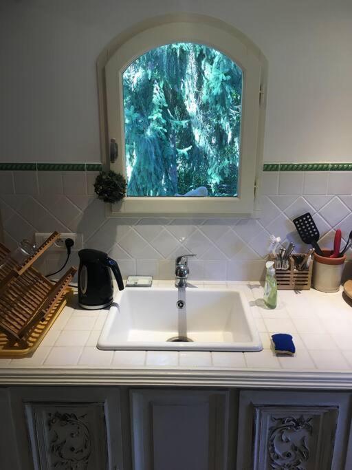 Gambais Maisonnette En Clairiere De Foret מראה חיצוני תמונה